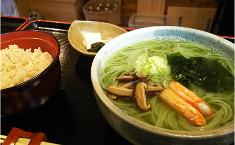 そうめんのはじっこ右側面